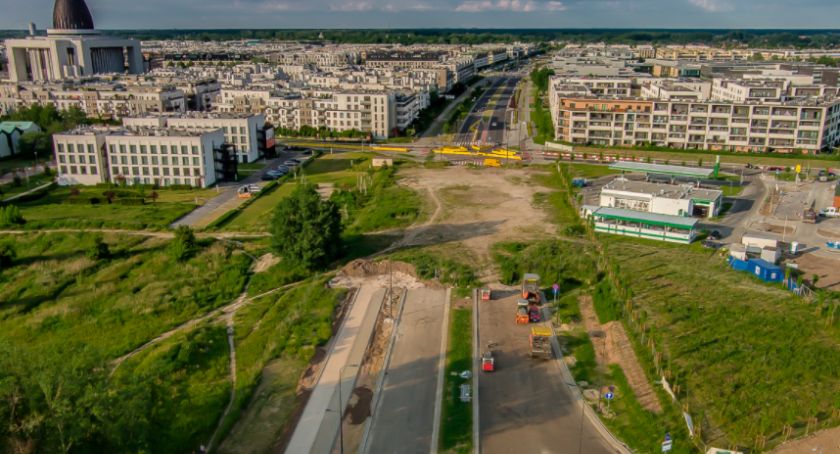 Budowany odcinek drogi 